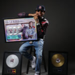 Babilom conquista la industria con “La Rubia”: Recibe Discos de Oro y Platino