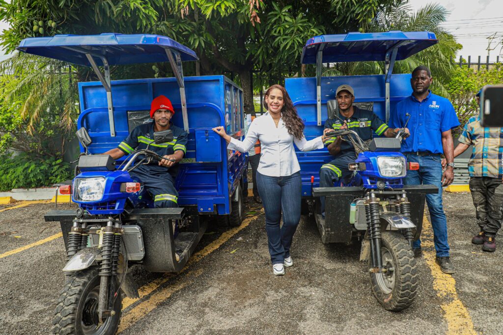 Santo Domingo Norte refuerza su limpieza urbana con 20 nuevas moto-basuras