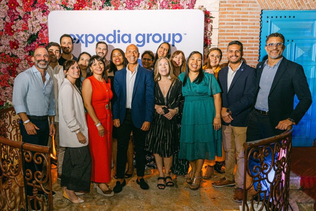 Otorgan a Casas del XVI el premio “Mejor Experiencia del Huésped 2025