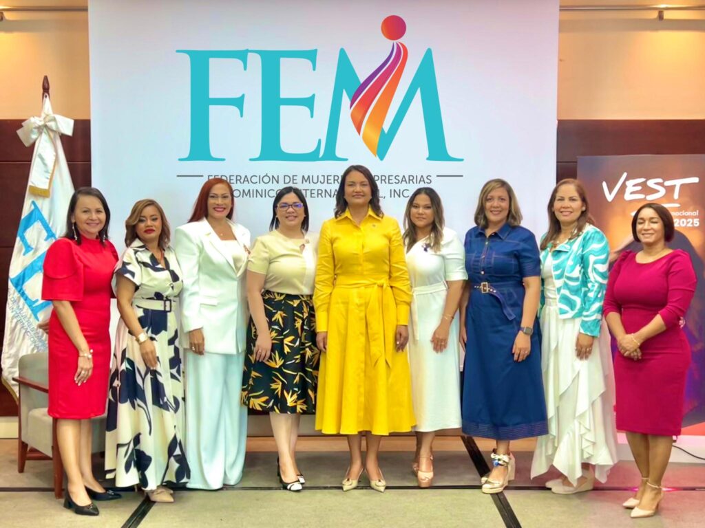 FEM celebra exitoso Almuerzo Empresarial “El Triángulo del Poder”, realiza acto de juramentación de nuevas socias