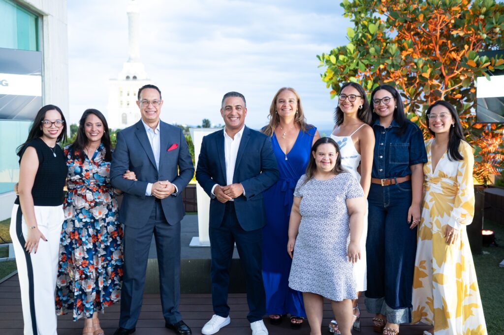 World Voices y Muy Diferente Group consolidan alianza estratégica en Santiago