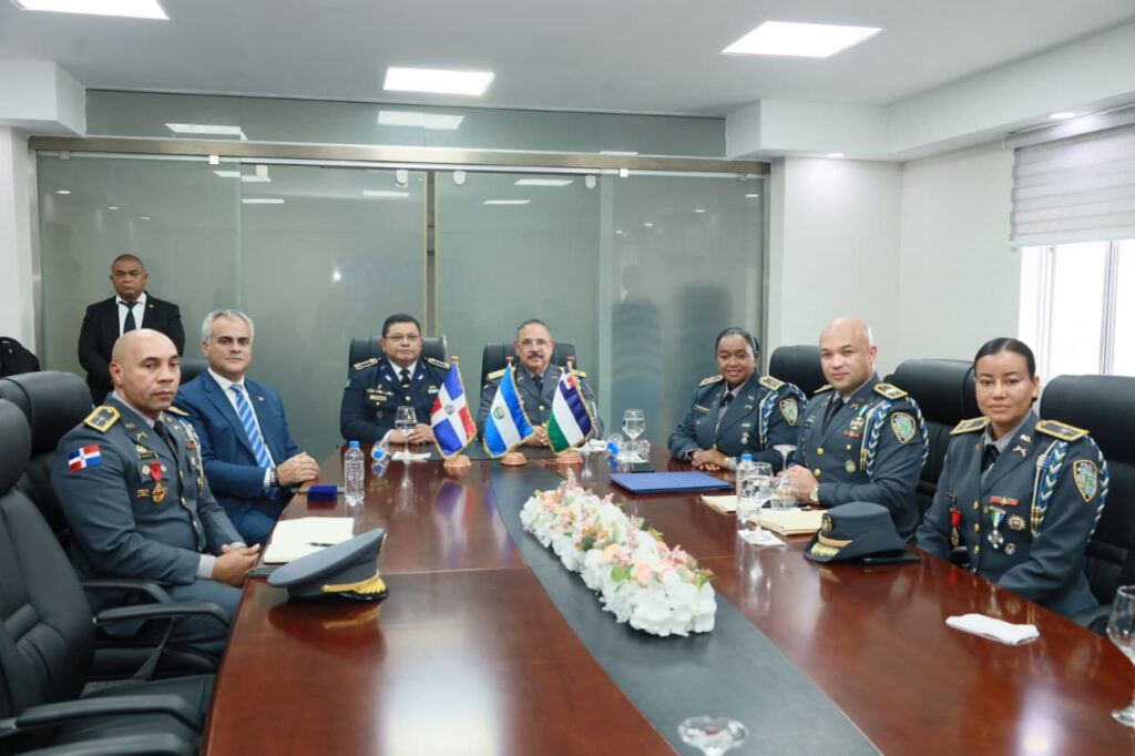 Policía Nacional Dominicana y Secretaría de Seguridad de Honduras firman convenios de cooperación académica y policial