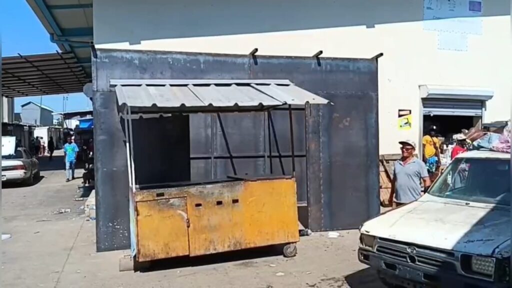 Comerciantes se oponen a instalación de puestos en las vías de acceso del mercado fronterizo de Dajabón