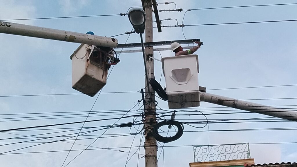 EDEEste normaliza avería en Corales del Sur