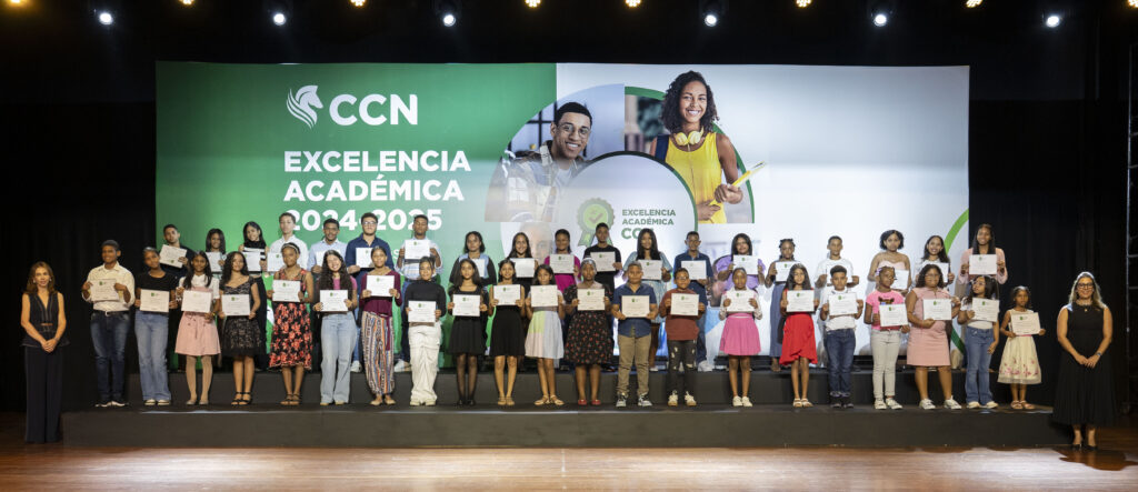 Centro Cuesta Nacional celebra la excelencia académica de los hijos de sus colaboradores