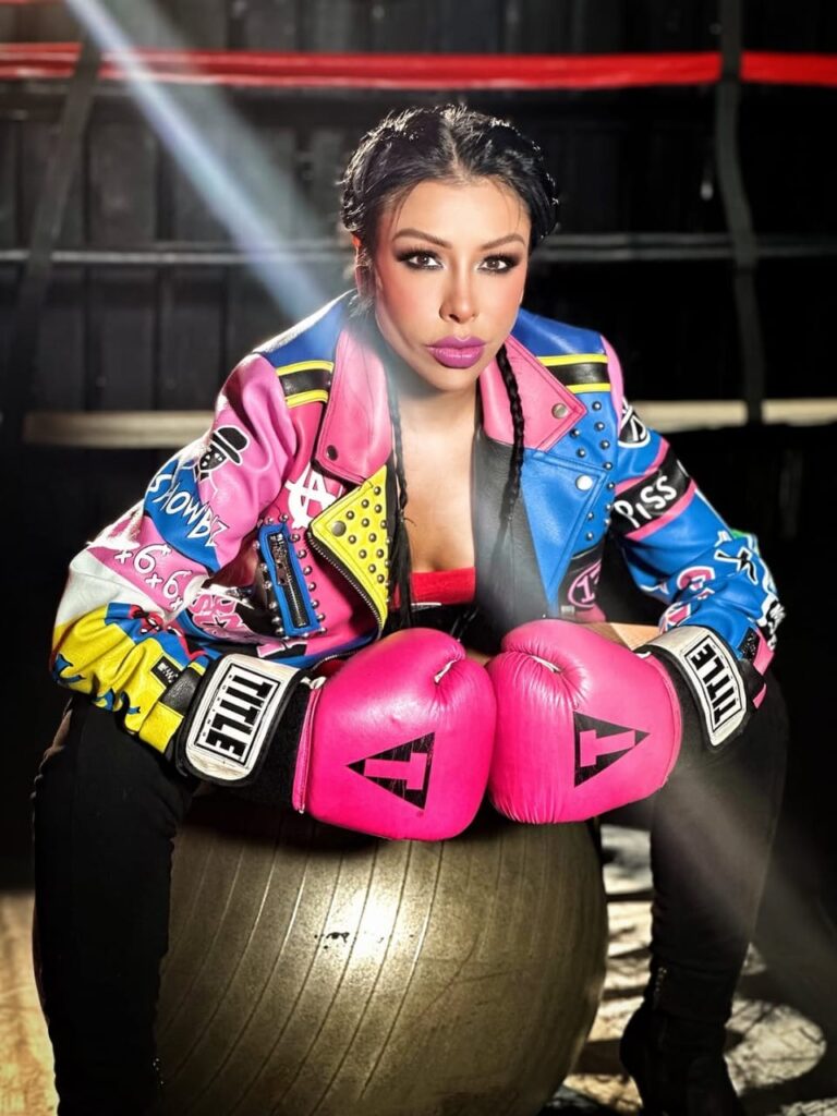 La Niña Roa estrena “La Dama de Hierro”: un himno de fuerza y amor en el dolor