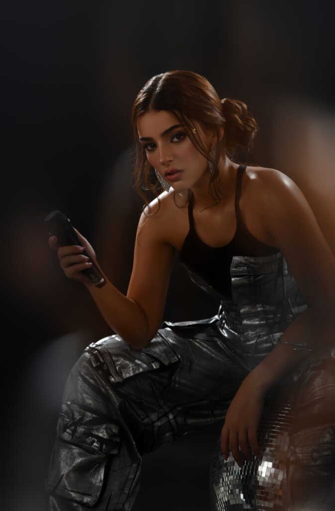 Adri Torrón anuncia concierto y nuevo disco en chao