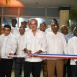 Presidente Abinader inaugura de manera simultánea 13 nuevos comedores ubicados en diferentes comunidades del país desde la sede central de Los Mina