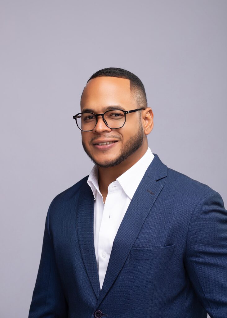 Dirigente político Aneurys Medina se suma al proyecto presidencial de David Collado en San Juan