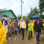El alcalde Dío Astacio y su equipo se mantienen recorriendo los sectores del municipio ante el paso de la tormenta Melissa