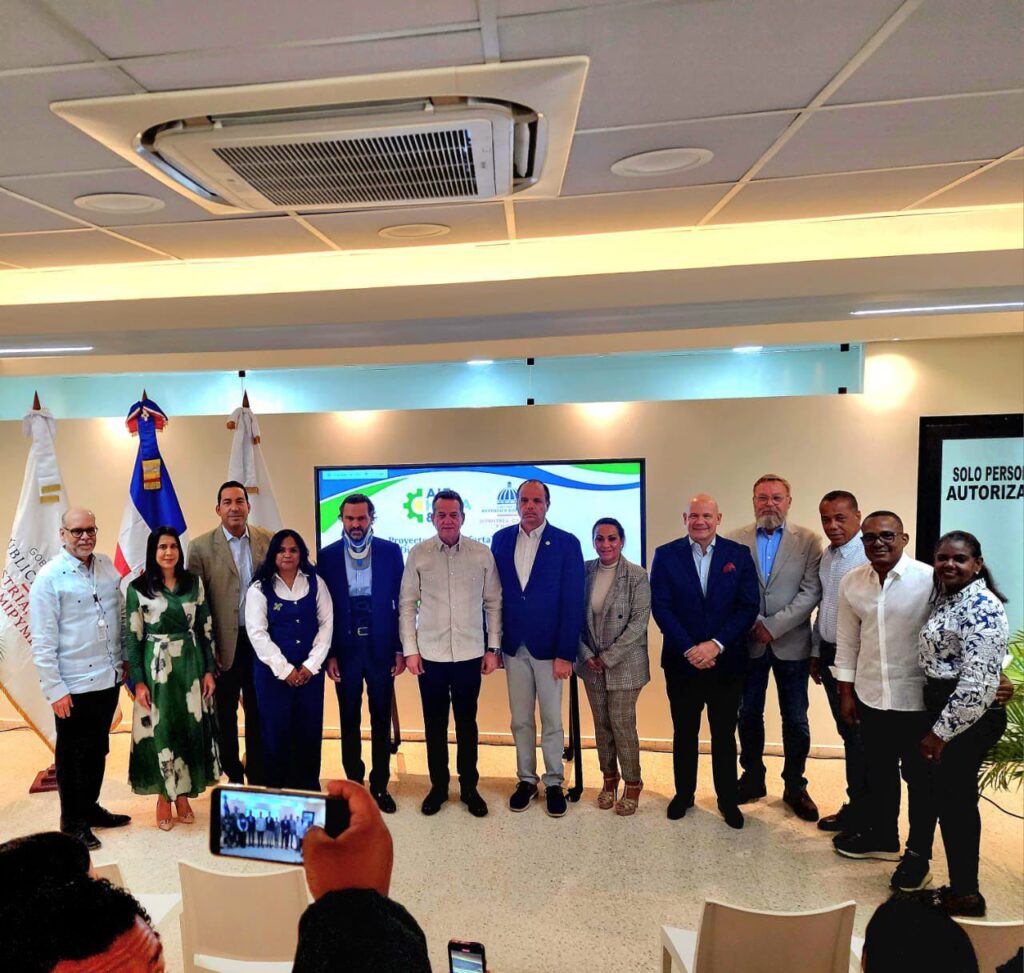 CONEP y AIEHaina alertan sobre urgencia de fortalecer los cuerpos de bomberos del Distrito Industrial Haina-Nigua