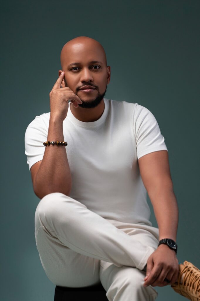 El Dr. Dinapoles Galván promueve una comprensión moderna de la psiquiatría