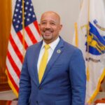 Unidad dominicana otorga triunfo a Brian DePeña como alcalde de Lawrence por un segundo período