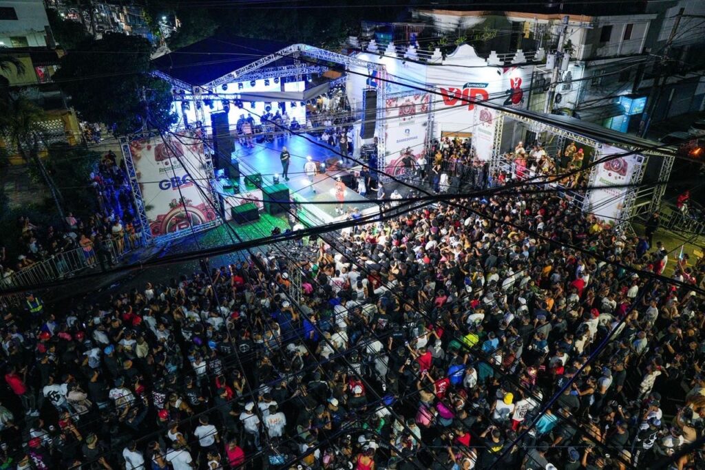 ReconocidosNet en Navidad” brindó un concierto multitudinario lleno de música, energía y espíritu navideño