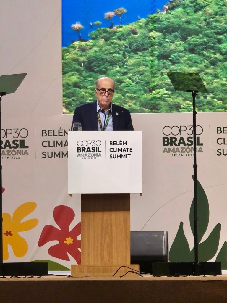 Max Puig llama en la Cumbre Climática a reorientar los modelos de desarrollo para enfrentar el cambio climático