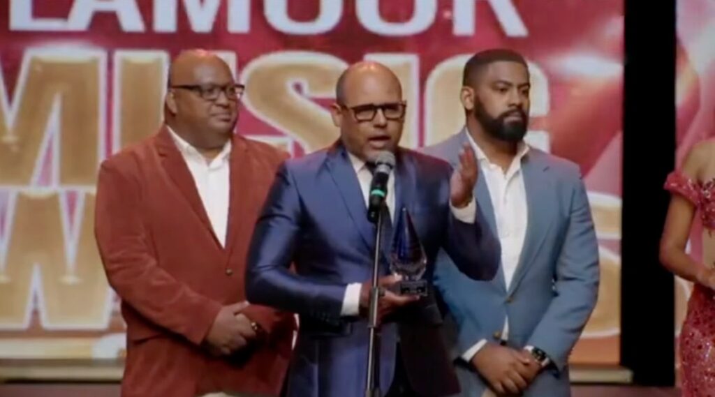 El demócrata es galardonado a Mejor Nuevo Medio Digital