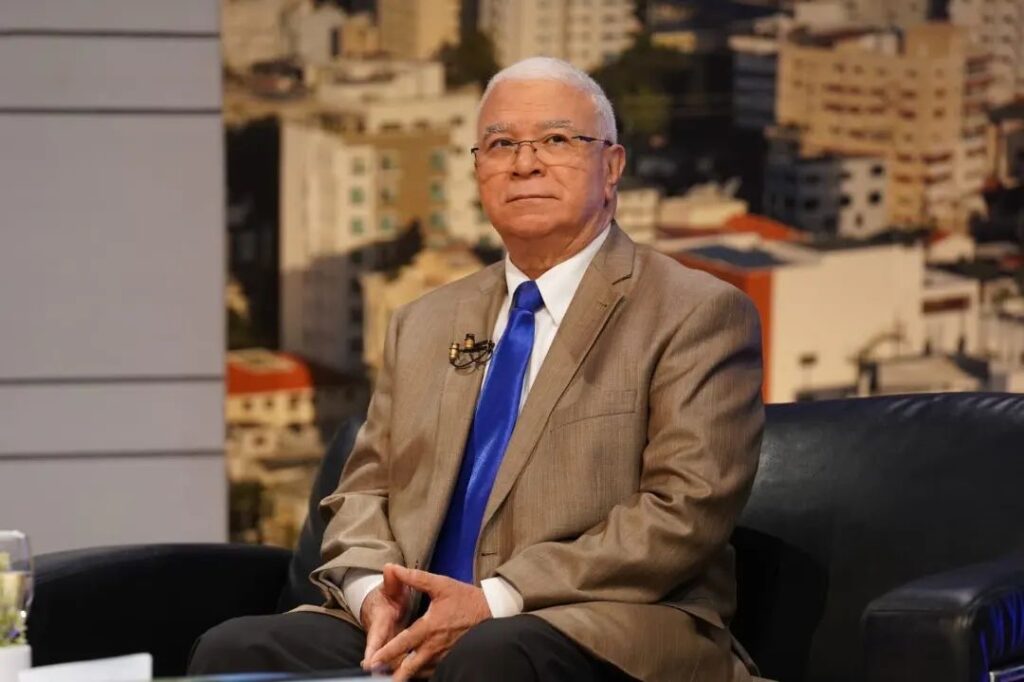 Tomás Hernández Alberto arremete contra Leonel Fernández por “populismo barato” ante el apagón nacional