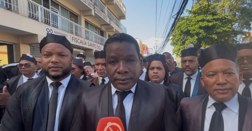 Yery Castro encabeza rechazo al traslado de la Sala Penal de la Corte de Apelación de SDO