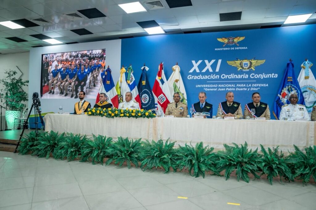 MIDE fortalece la defensa nacional con la graduación de nuevos líderes militares y civiles y más de 2,600 capacitados durante el año académico 2025