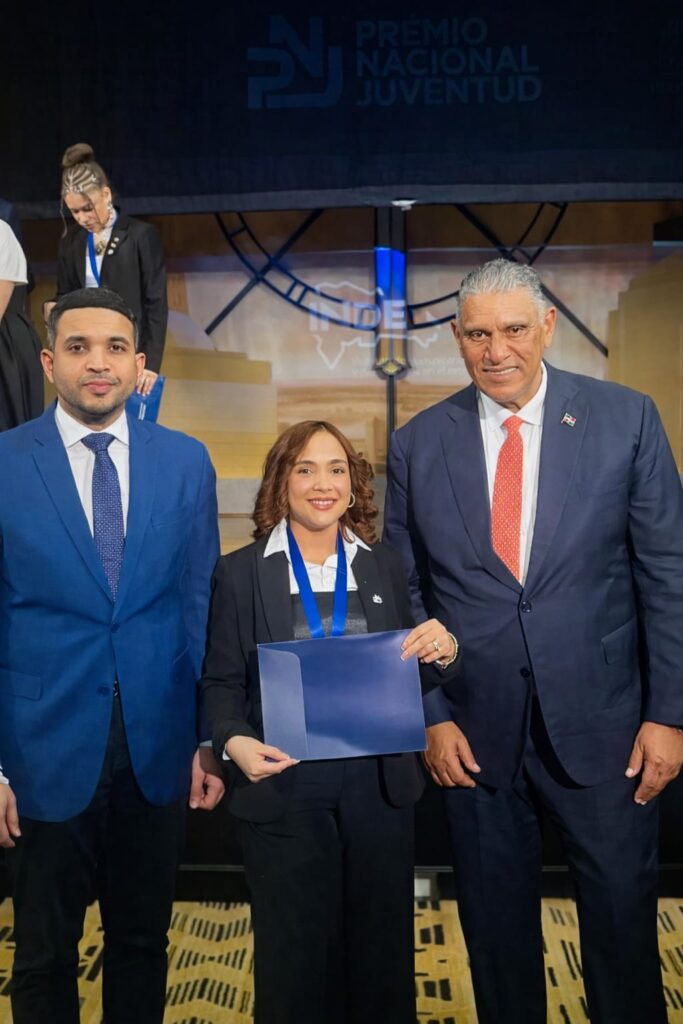 La dominicana Jessica Aquino es reconocida en NY por aportes a la diáspora