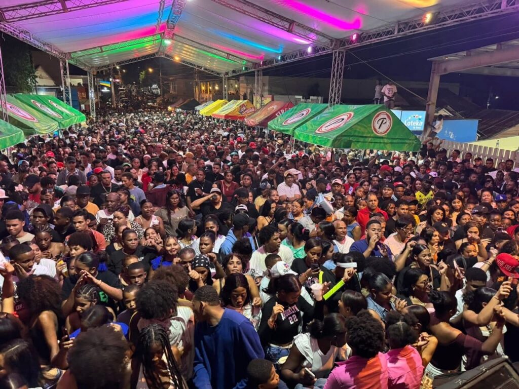 Con música y tradición, Loma de Cabrera celebra por todo lo alto sus fiestas patronales