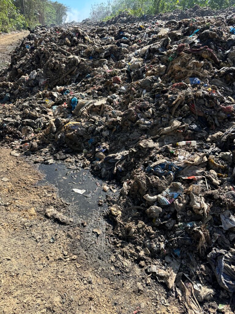 Crisis ambiental en San Luis: vertedero pone en riesgo a comunidades y al río Ozama