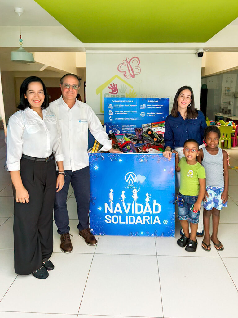 Auto Asesores entregó juguetes a la FACCI
