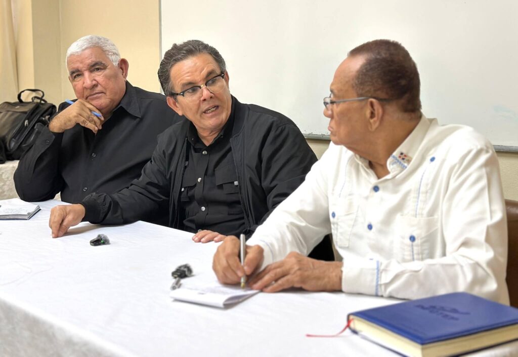 Crece el apoyo a los agrónomos: ahora se suman las centrales obreras y campesinas