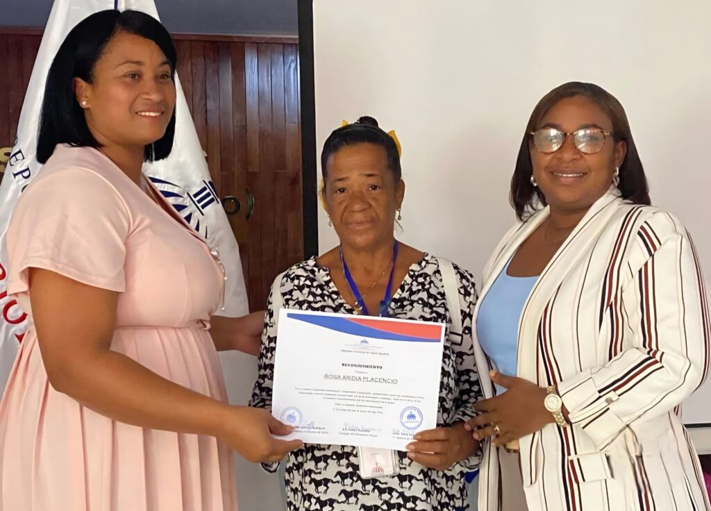 Ministerio de la Mujer realiza conferencia y reconocimientos en Dajabón por el Día Internacional de la Mujer