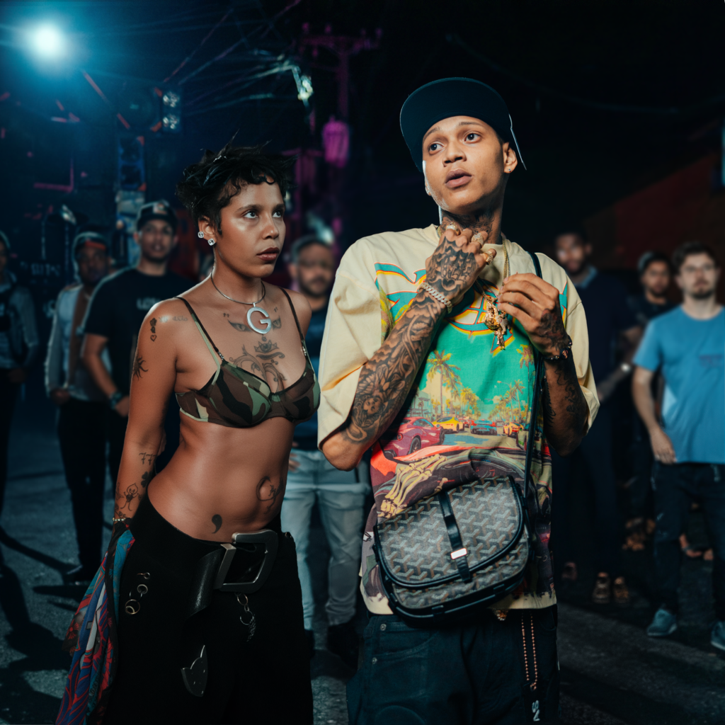 De regreso al dembow! Tokischa sigue apoyando talentos emergentes; ahora se une a Ezzy R en “Tú no ere’ de na’”