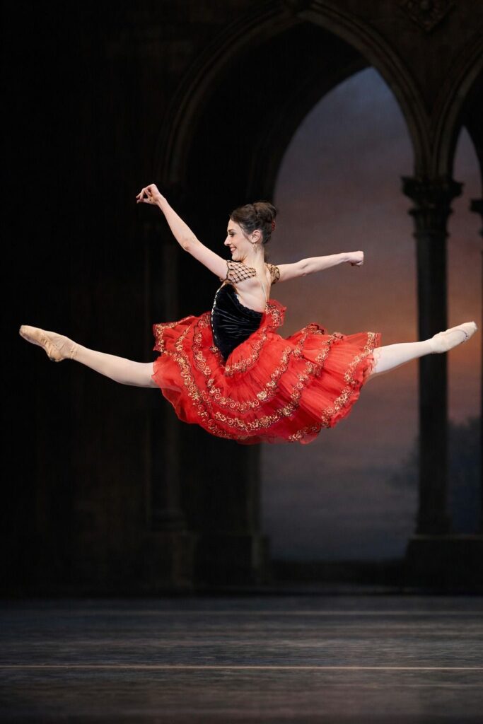 XVII Gala Benéfica Estrellas de la Danza Mundial llega al Teatro Nacional Eduardo Brito