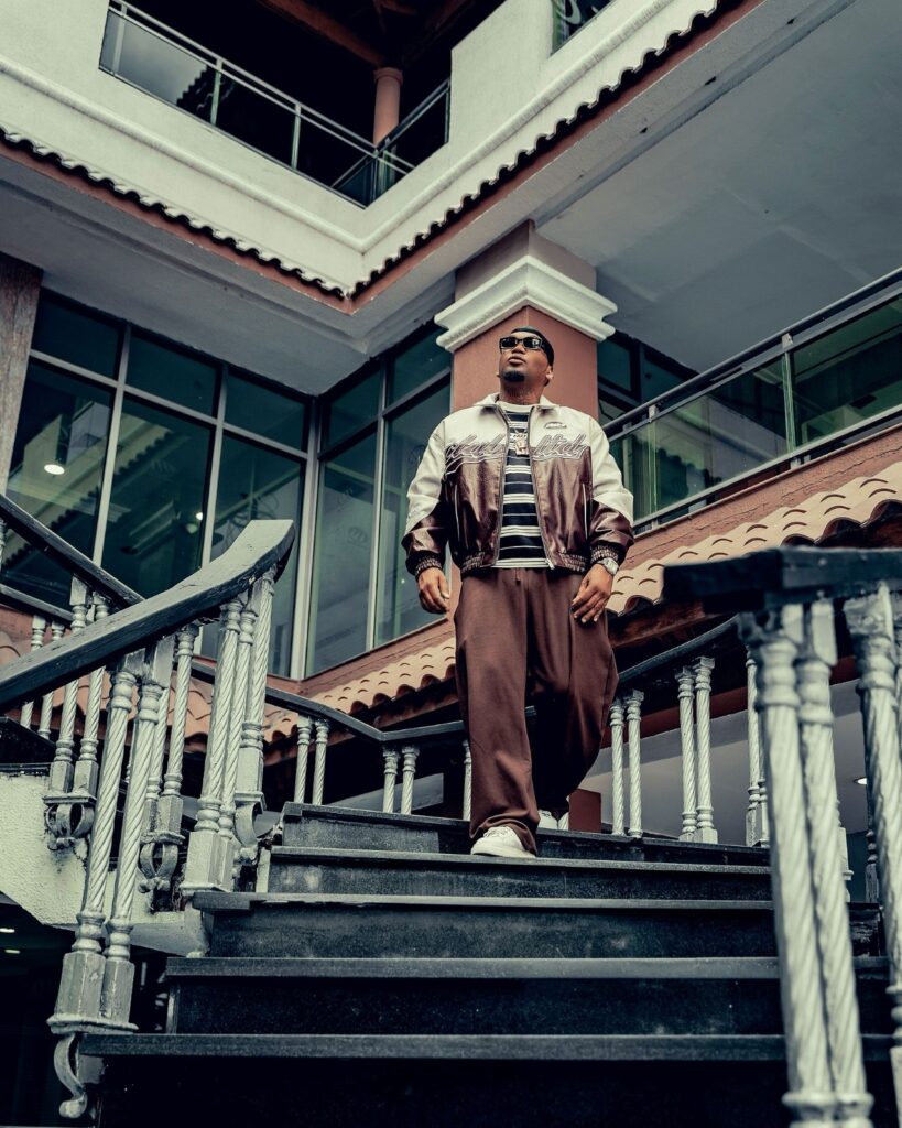 Átomo, domina el mercado Dominicano como la promesa del Rap con su EP “Serendipia”