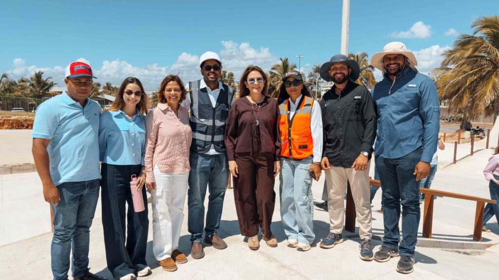 Carolina supervisa avances en cancha de fútbol y _skate park_ del Malecón Deportivo
