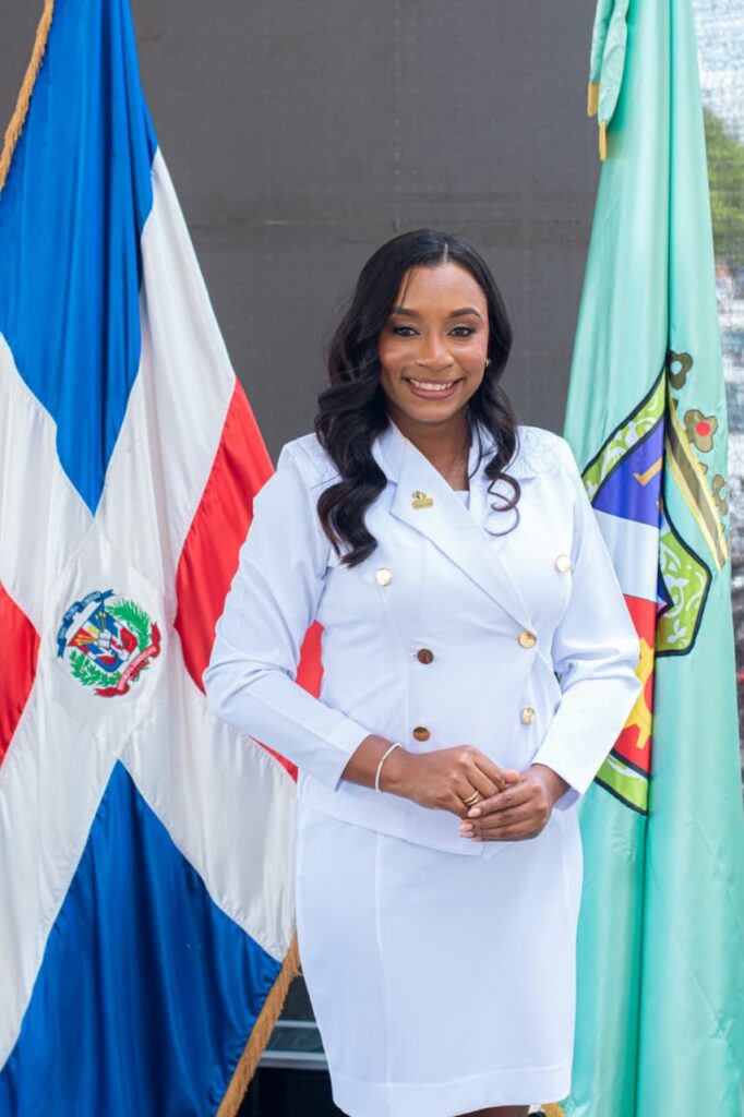 Vanessa Lama hace historia en el Concejo de Regidores de Villa Hermosa al convertirse en la primera mujer en presidir la Sala Capitular