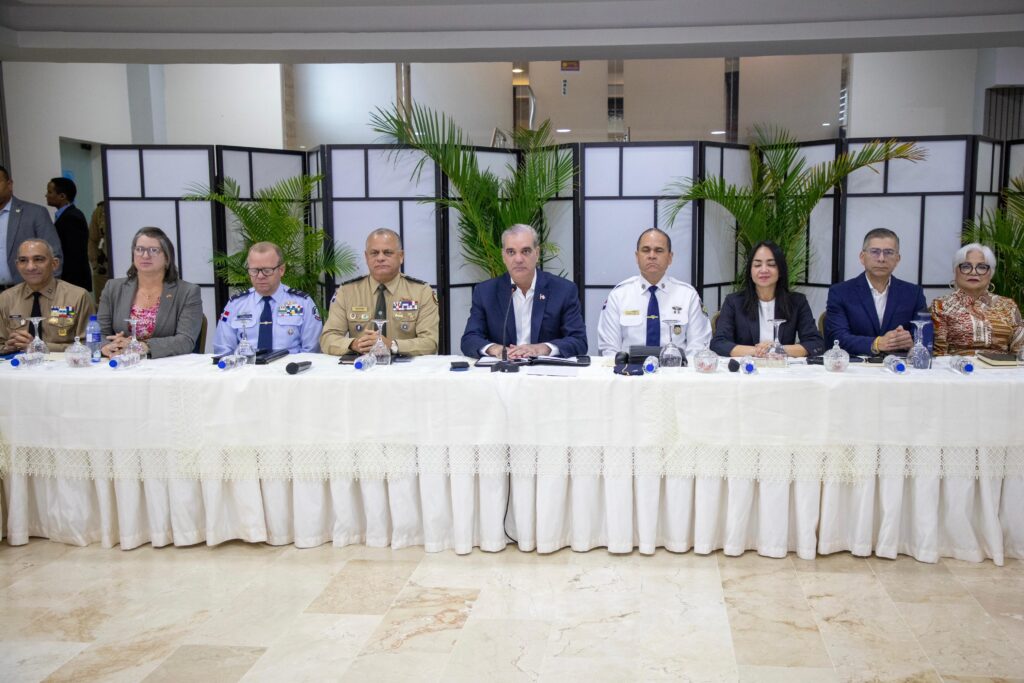 Presidente Abinader encabeza reunión de seguimiento al Plan de Seguridad Ciudadana