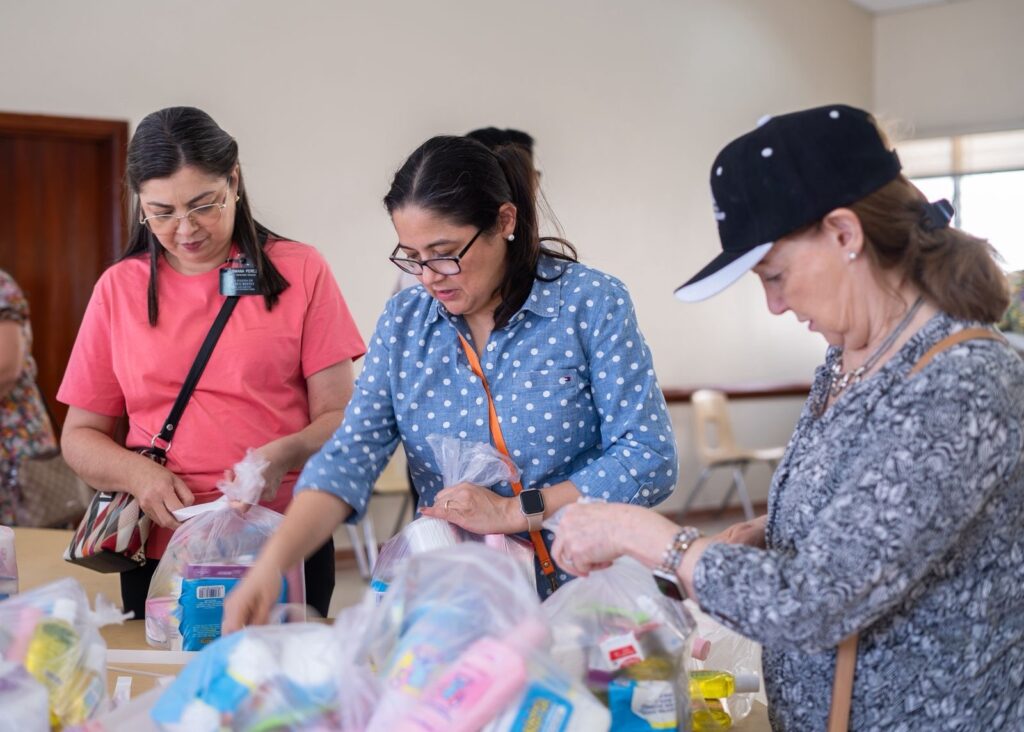 Iglesia de Jesucristo entrega 200 kits de higiene en hospital materno infantil de Santo Domingo Este