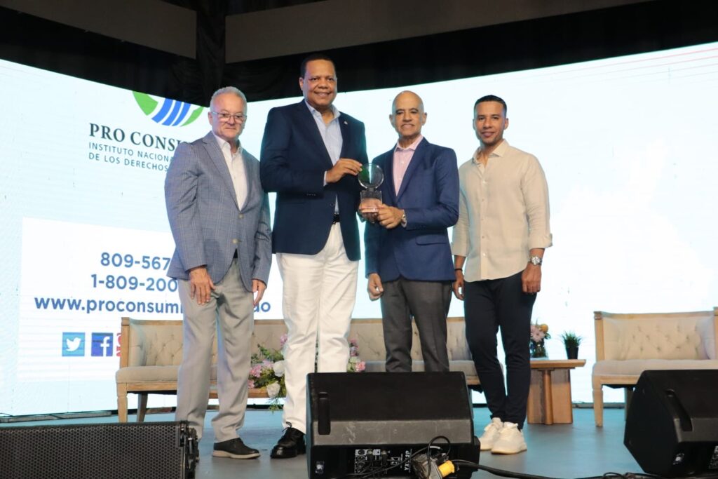 Director de Pro Consumidor atribuye estabilidad de precios a las alianzas entre el Gobierno, productores y comerciantes, durante conferencia en Expo Provisiones 2026